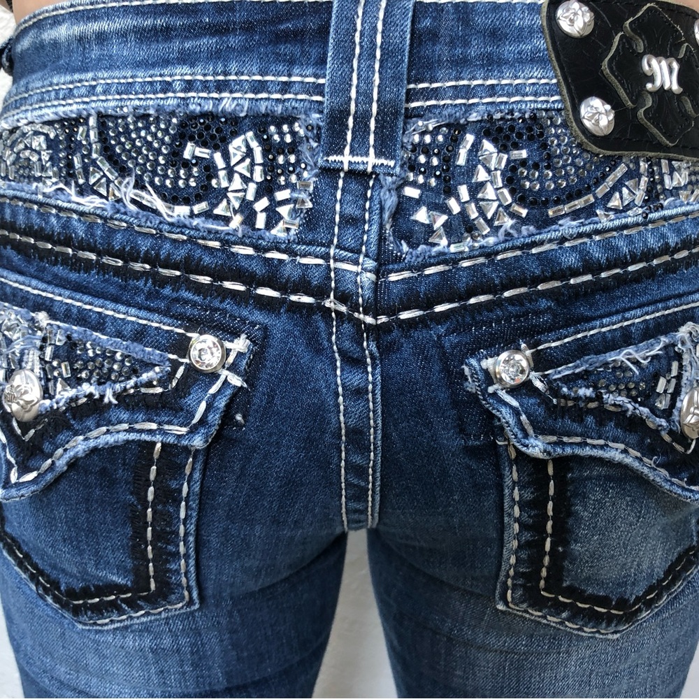 Miss Me Jeans 25 Easy Boot 33 inseam